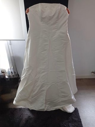 Vestido de Novia Blanco Palabra de Honor con Cola