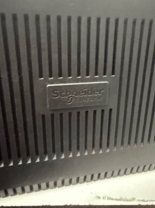 SAI Schneider Electric Back-UPS 800