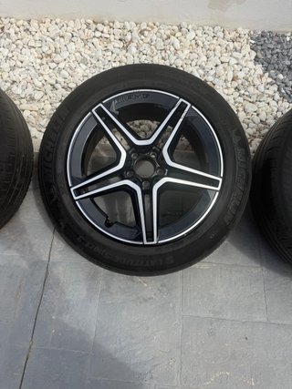 Llantas Mercedes con Neumáticos