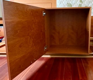 Mueble alto salón de madera de cerezo. Impecable