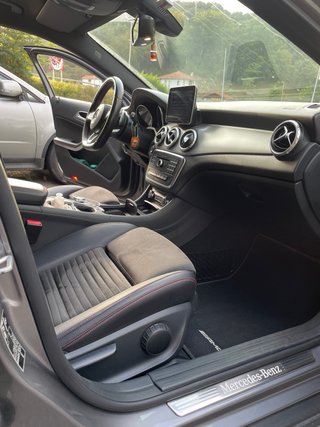 Mercedes-Benz GLA200d AMG