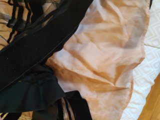 Vestido de fiesta negro y beige