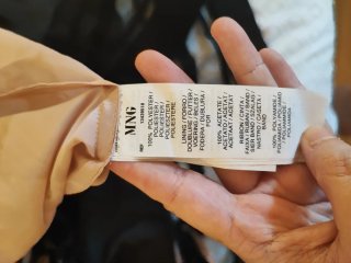 Vestido de fiesta negro y beige