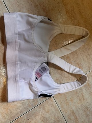 Top deportivo Ivy Park blanco
