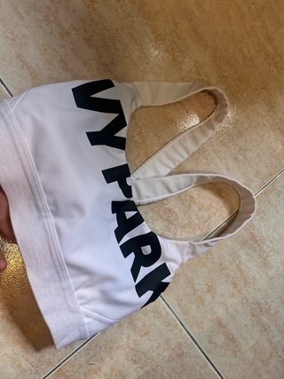 Top deportivo Ivy Park blanco