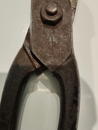 Tijeras antiguas forja marca Barcelona