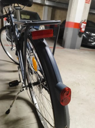 Bicicleta de ciudad con cambios