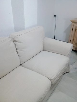 Sofá 2 plazas Ikea model EKTORP