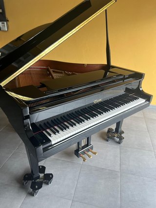 Piano de Cola Essex EGP-155