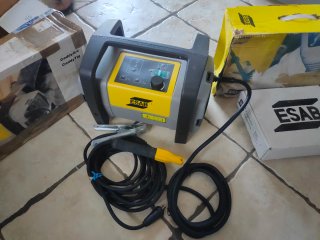 Soldadora Esab Caddy Arc 150