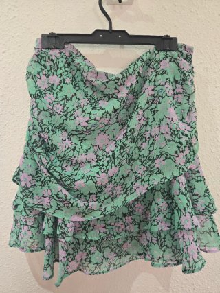Falda asimétrica floral verde menta y morado