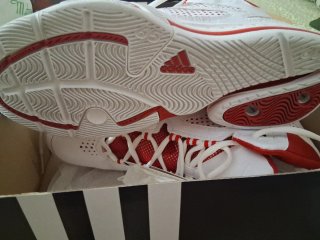 Zapatillas Baloncesto Adidas Blancas y Rojas