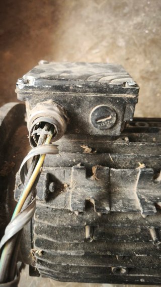 Motor Eléctrico Trifásico 4,6kw 3500rpm AEG