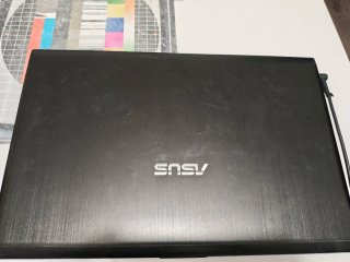 Portátil ASUS i7 8GB RAM 1TB