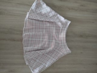 Falda cuadros rosa y negra