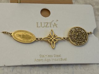 Pulsera triple protección acero dorada