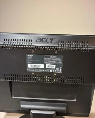 Monitor Acer, Teclado y Ratón Logitech