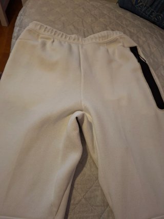 Pantalones Nike Tech Fleece Gris y Blanco