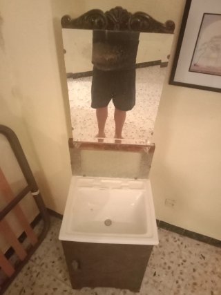 Mueble lavabo antiguo madera y cristal