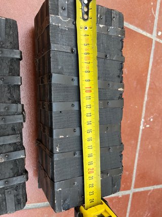 2 Cofres Madera y Metal
