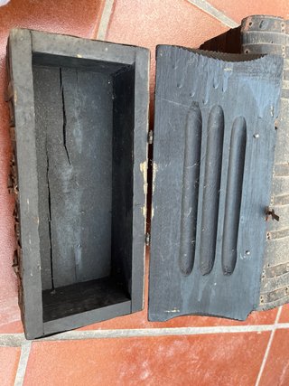 2 Cofres Madera y Metal