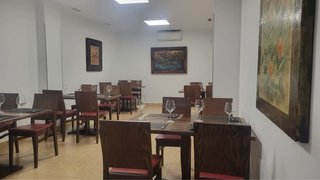 SE TRASPASA RESTAURANTE EN FUNCIONAMIENTO