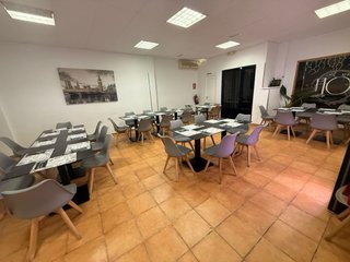 SE TRASPASA RESTAURANTE EN FUNCIONAMIENTO