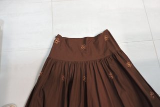 Falda marrón bordada Clockhouse C&A. Nueva