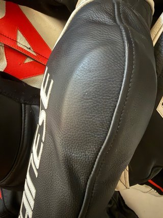 Mono Dainese Talla 52 Negro/Blanco/Rojo
