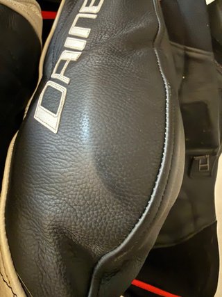 Mono Dainese Talla 52 Negro/Blanco/Rojo