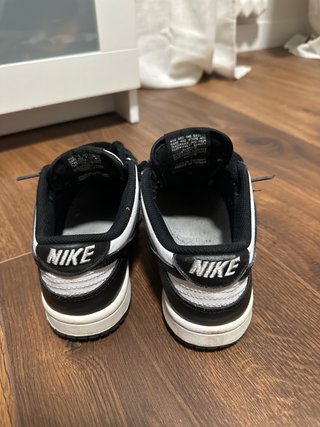 Nike Dunk Low Blanco y Negro TALLA 35.5