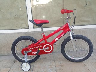 Bicicleta infantil roja