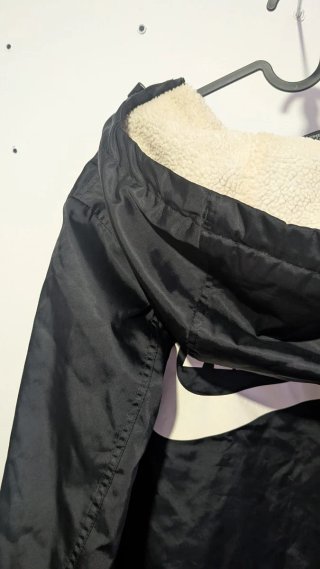 Gabardina Nike Negra