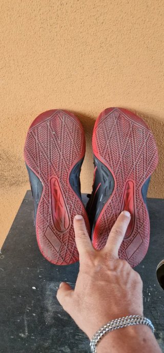 Scarpe uomo nere e rosse