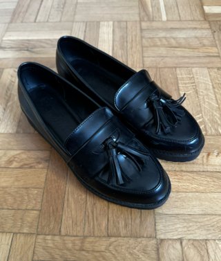 Mocasines negros de vestir con borlas