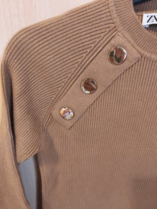 Jersey Zara tachuelas marrón S