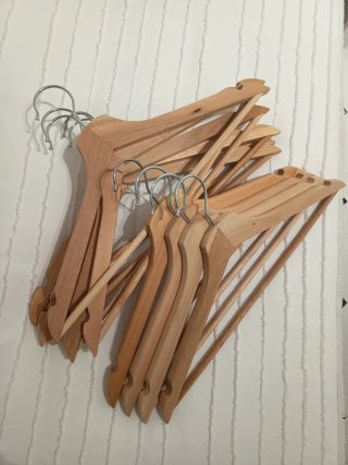 Perchas de madera