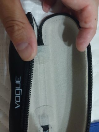 Estuche de gafas Vogue negro y beige