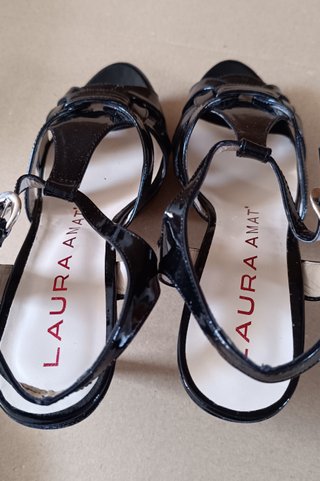 Zapatos de tacón Laura Amat negros talla 39