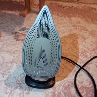 Plancha de ropa Ufesa Crystal 3000W