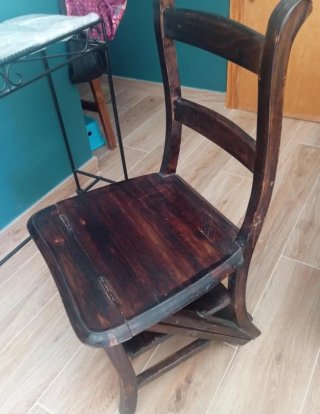 Silla Escalera Madera Oscura