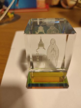 Virgen de Lourdes cristal
