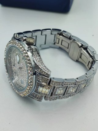 Elegante reloj mujer con diamantes