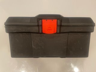 Caja herramientas Black&Decker con organizador