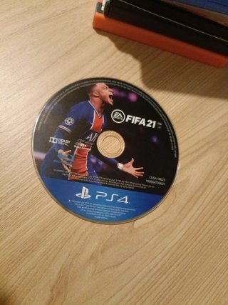 Consegna di videogiochi PS3/PS4: FIFA, Call of Duty
