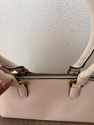 Bolso Steve Madden Beige y Dorado