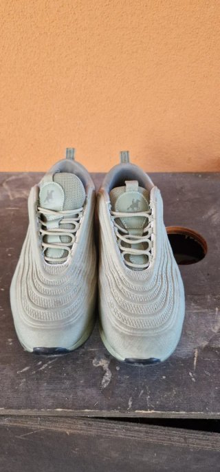 Scarpe simili  Nike Uomo Verde Oliva