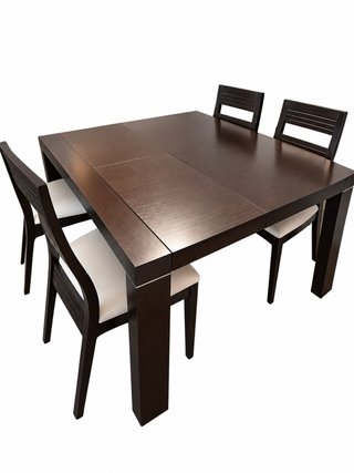 Mesa comedor wengue con 4 sillas