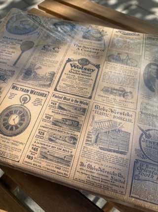 Manteles de papel estilo periódico