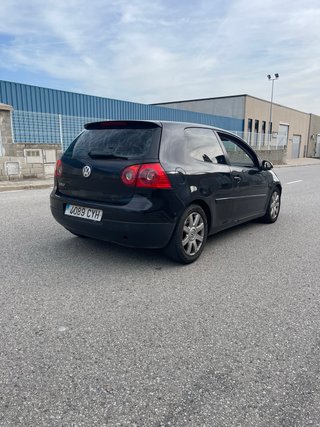 Volkswagen Golf V 1.9 TDI 105cv - Pegatina B